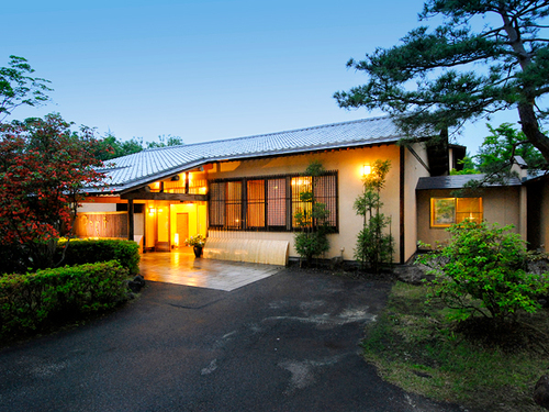 �G�[�X�i�s�a�F����